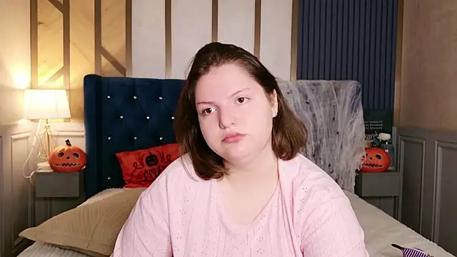 Snapshot of Vanessa_Rise chatting on October 23, 5:51 am Vanessa Rise online show from October 23, 5:51 am