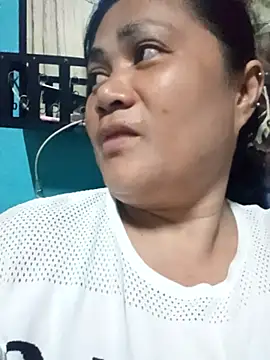 Snapshot of slutty_pinay12 chatting on September 23, 9:34 am slutty pinay12 online show from September 23, 9:34 am