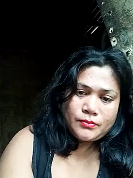 Snapshot of slutty_pinay12 chatting on October 26, 3:01 am slutty pinay12 online show from October 26, 3:01 am