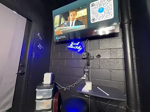 nymphoandthebeast69 online show from February 21, 5:25 pm