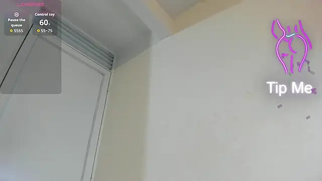 cute-nayeli online show from September 16, 1:06 am