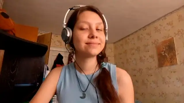 QutieDaSweet online show from September 17, 8:05 am