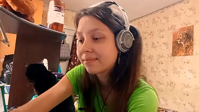 QutieDaSweet online show from September 23, 6:16 am