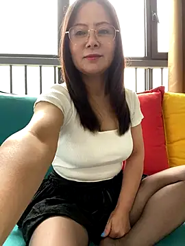 zhengzheng-102 online show from September 18, 4:25 am