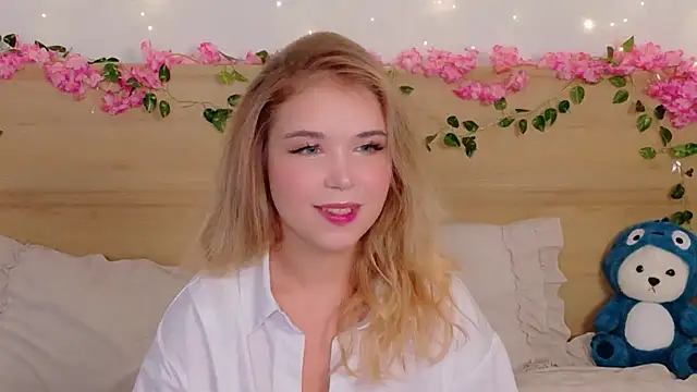 Lilith Bonheur online show from October 25, 10:26 pm