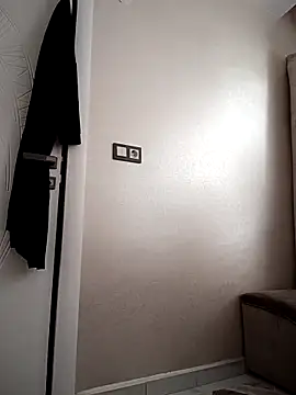 elif25 online show from October 24, 9:17 am