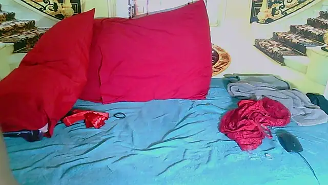 IndianSexcSmyle online show from November 28, 3:09 am