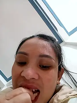 Snapshot of Na_xx chatting on February 15, 12:25 pm Na xx online show from February 15, 12:25 pm