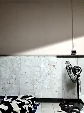 Kwasi-a online show from November 8, 4:23 am