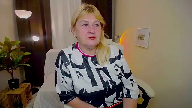 EmmaEllison online show from September 14, 12:04 pm