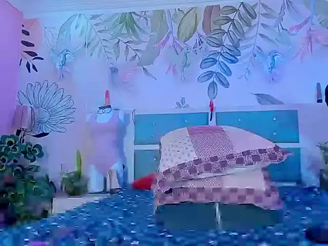 Snapshot of sweet_lulu_sofia chatting on October 2, 8:49 pm sweet lulu sofia online show from October 2, 8:49 pm