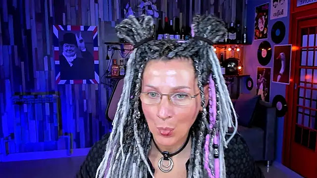 UmaSpace online show from September 26, 1:15 pm