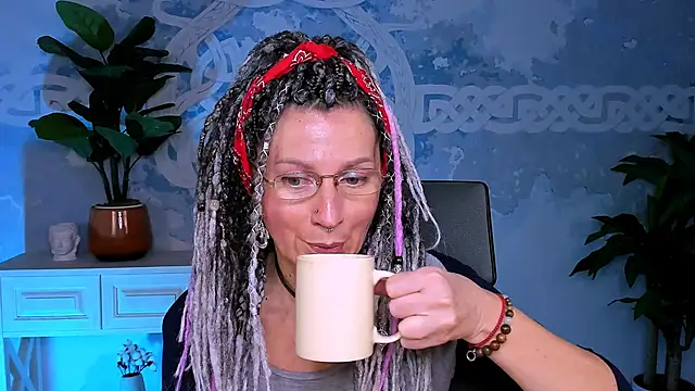 UmaSpace online show from September 28, 1:05 pm