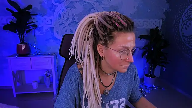 Snapshot of UmaSpace chatting on February 23, 9:17 am UmaSpace online show from February 23, 9:17 am