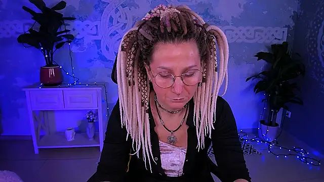 Snapshot of UmaSpace chatting on February 28, 5:19 am UmaSpace online show from February 28, 5:19 am