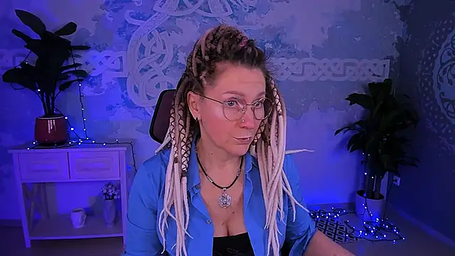 Snapshot of UmaSpace chatting on March 7, 5:04 am UmaSpace online show from March 7, 5:04 am