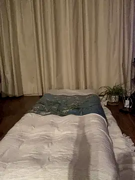 Mia Winters online show from November 8, 5:23 pm