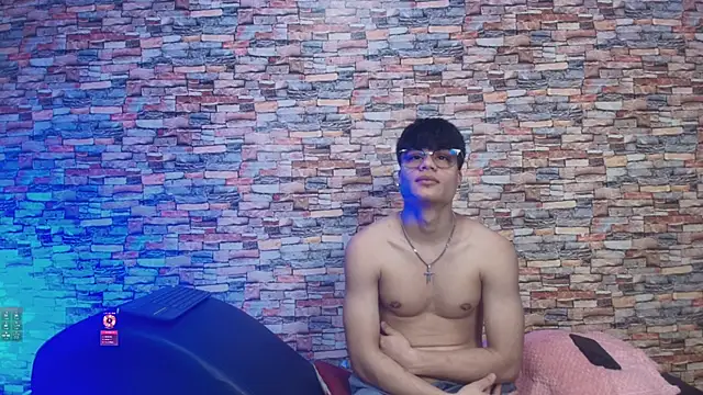 Snapshot of lisa_andruu chatting on October 15, 1:33 pm lisa andruu online show from October 15, 1:33 pm