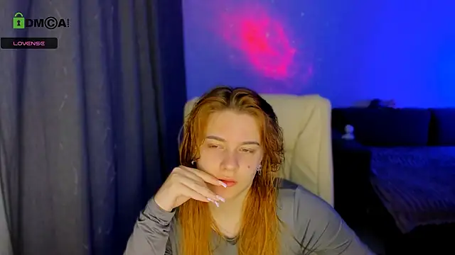 red  dizzy online show from November 29, 4:15 am