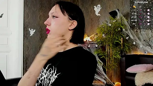 AdeliceLenoir online show from October 19, 6:58 am