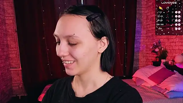 AdeliceLenoir online show from October 30, 5:42 am