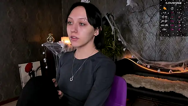 AdeliceLenoir online show from November 1, 5:42 am