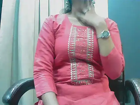 short girl  online show from October 10, 4:39 pm