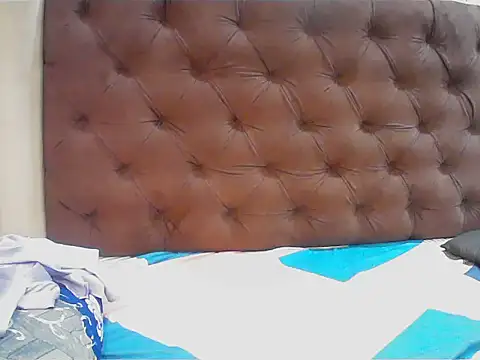 short girl  online show from October 15, 4:29 pm