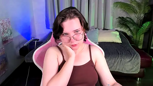 -SweetLili online show from September 20, 11:55 am