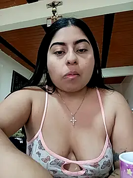 TifanieJones online show from September 17, 1:24 pm