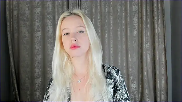 AlisiaYokel online show from September 17, 6:31 pm