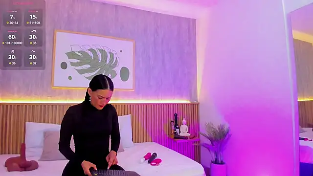 Coco-balenciaga online show from September 20, 11:22 am