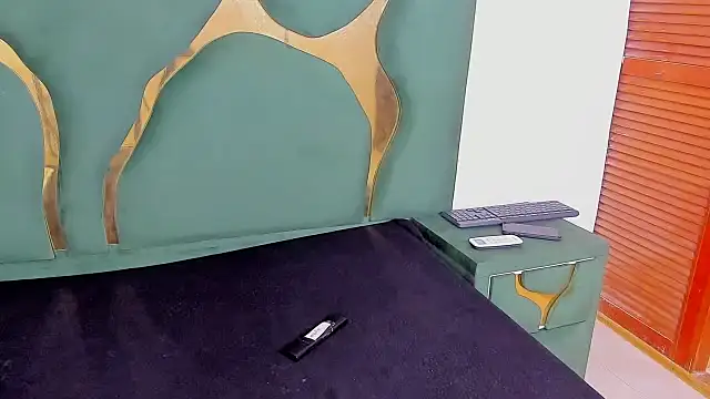 angelkyraasm online show from November 30, 1:26 pm