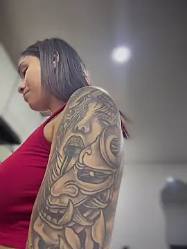 Snapshot of Isabella-Teen chatting on February 25, 1:59 am Isabella-Teen online show from February 25, 1:59 am