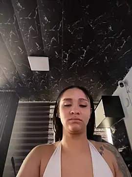 Snapshot of Isabella-Teen chatting on June 17, 12:29 pm Isabella-Teen online show from June 17, 12:29 pm