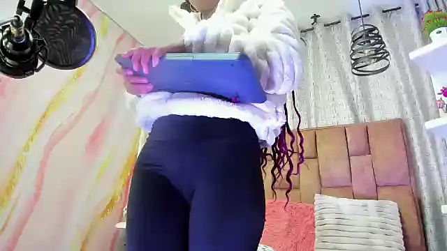 alix noa online show from October 31, 5:03 pm