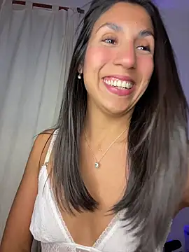 Snapshot of MaddyX__ chatting on May 20, 7:09 pm MaddyX online show from May 20, 7:09 pm