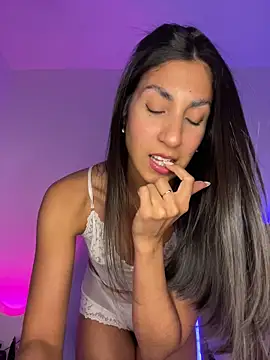 Snapshot of MaddyX__ chatting on June 22, 8:06 pm MaddyX online show from June 22, 8:06 pm