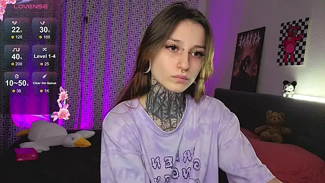 Snapshot of LilithPoison chatting on October 8, 6:05 pm LilithPoison online show from October 8, 6:05 pm