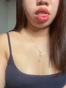 Snapshot of Rose-babyx chatting on April 14, 2:28 am Rose-babyx online show from April 14, 2:28 am