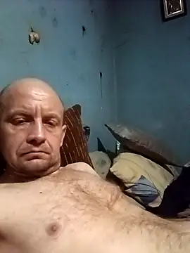 Snapshot of Jarektchurzewski chatting on December 13, 7:53 pm Jarektchurzewski online show from December 13, 7:53 pm