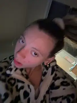 cuminhot69 online show from November 21, 12:26 pm