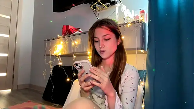 CutieAIice online show from September 16, 1:23 pm