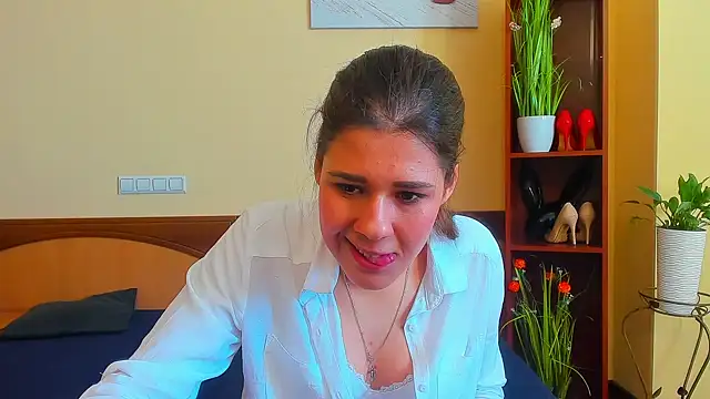 Snapshot of Joannia chatting on September 22, 7:54 am Joannia online show from September 22, 7:54 am