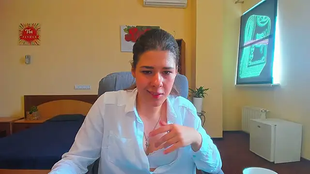 Snapshot of Joannia chatting on September 25, 7:12 am Joannia online show from September 25, 7:12 am