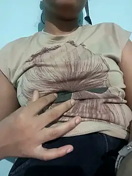 Mahira Kapoor online show from September 18, 7:54 am