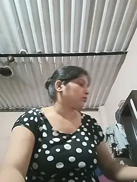 aliya-jaan71 online show from May 31, 6:42 pm
