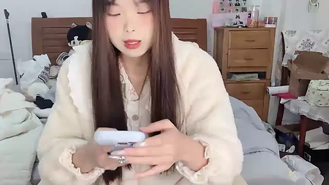 Akong11 online show from November 22, 3:38 am