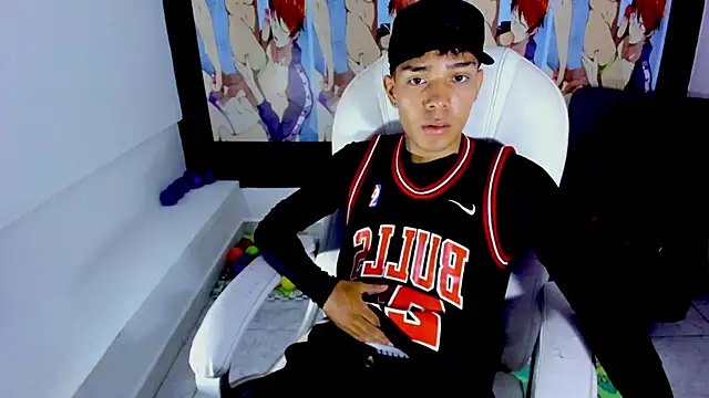 Hunteer Boy online show from September 25, 7:39 pm