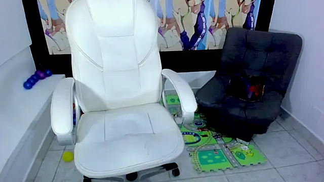 Hunteer Boy online show from September 29, 7:40 pm